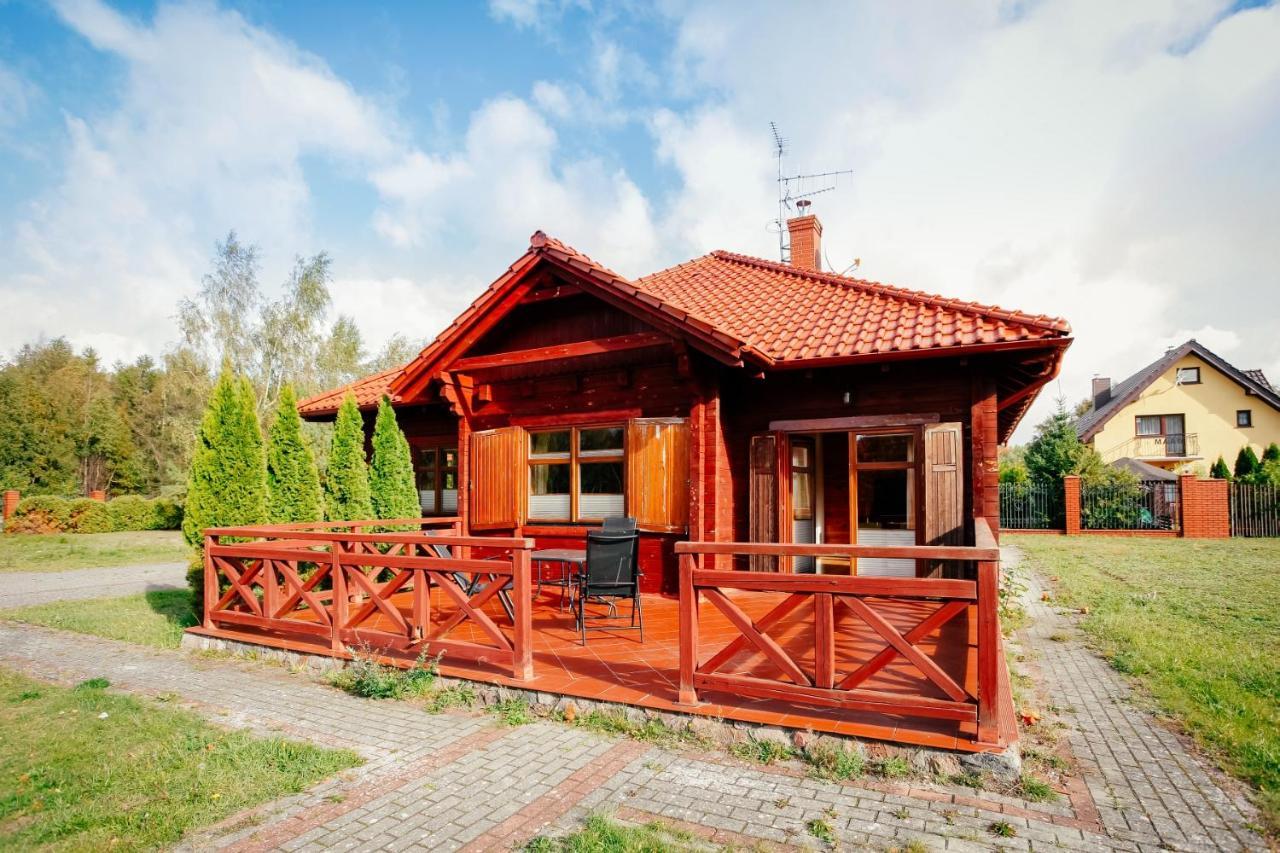 Gosciniec Jedrus Hotel Dabki Exterior photo