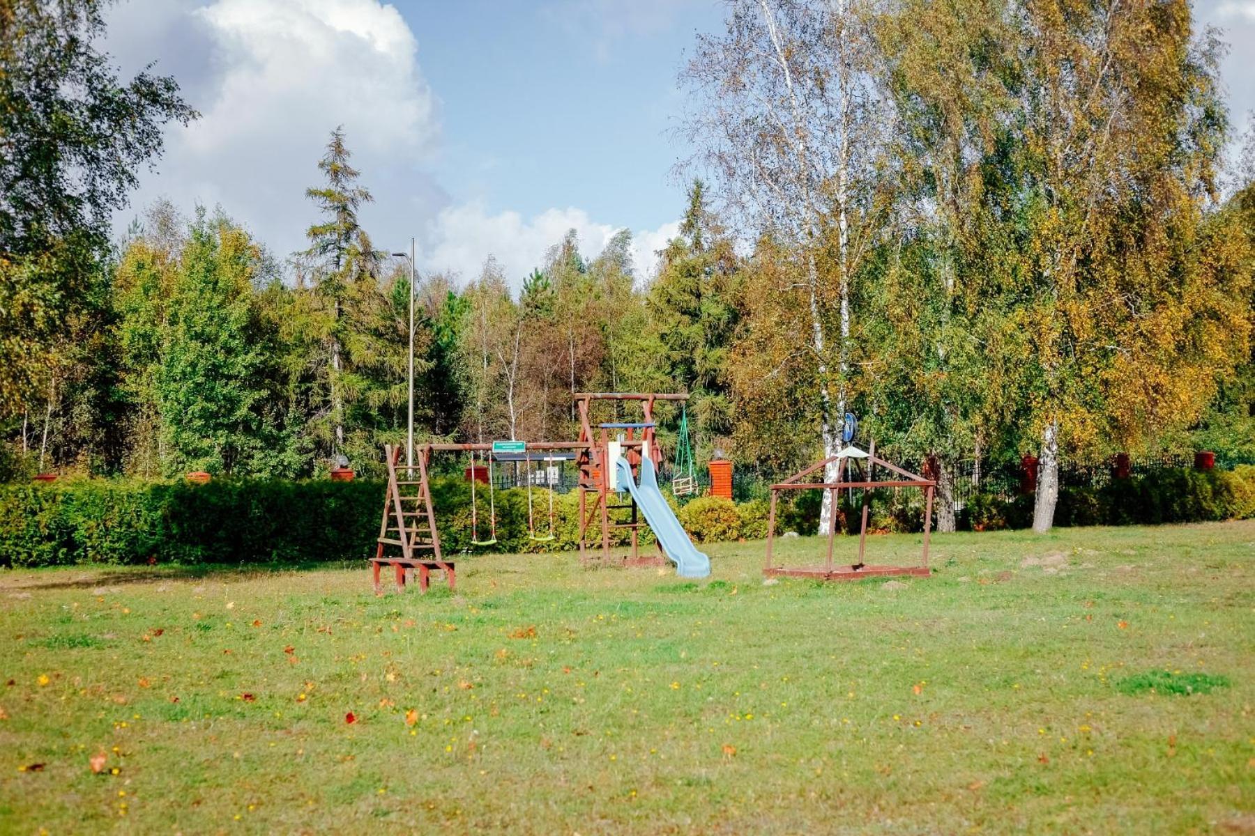 Gosciniec Jedrus Hotel Dabki Exterior photo